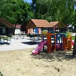 Tulipan Bungalow Camping Holiday park 3*