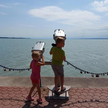 Tulipan Bungalow Camping 3* Gyenesdiás