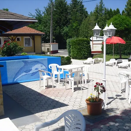 Tulipan Bungalow Camping Gyenesdias