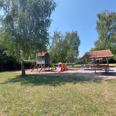 Tulipan Bungalow Camping منتزه العطل Gyenesdiás