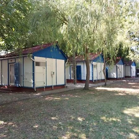Tulipan Bungalow Camping منتزه العطل Gyenesdiás