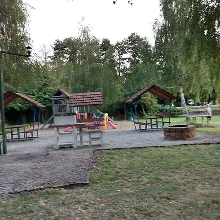 Tulipan Bungalow Camping منتزه العطل 3*