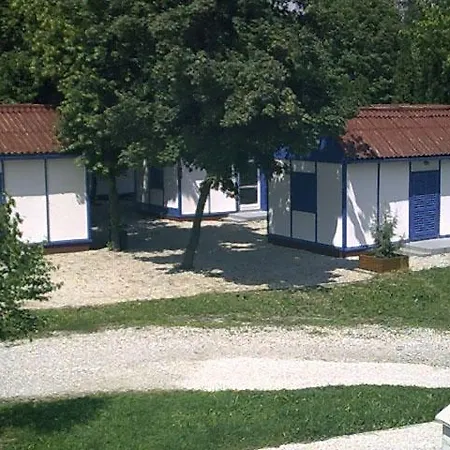 פארק נופש Tulipan Bungalow Camping