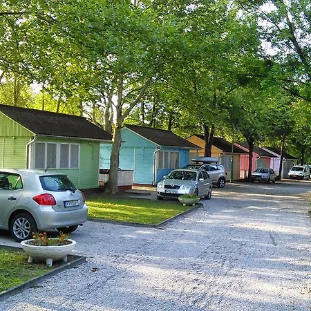 Tulipan Bungalow Camping 3*
