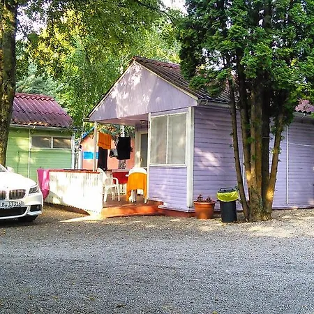 Tulipan Bungalow Camping 3* גיינסדיאס