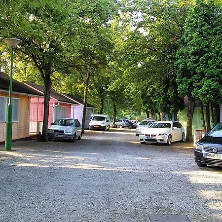 Tulipan Bungalow Camping منتزه العطل Gyenesdiás