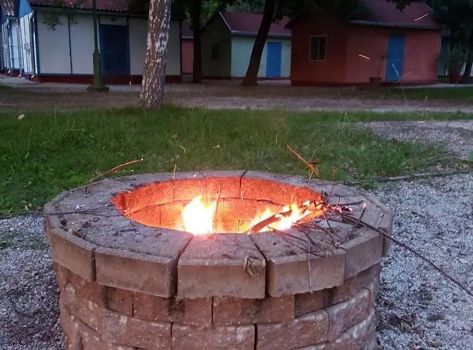 Tulipan Bungalow Camping Tatil parkı Gyenesdiás