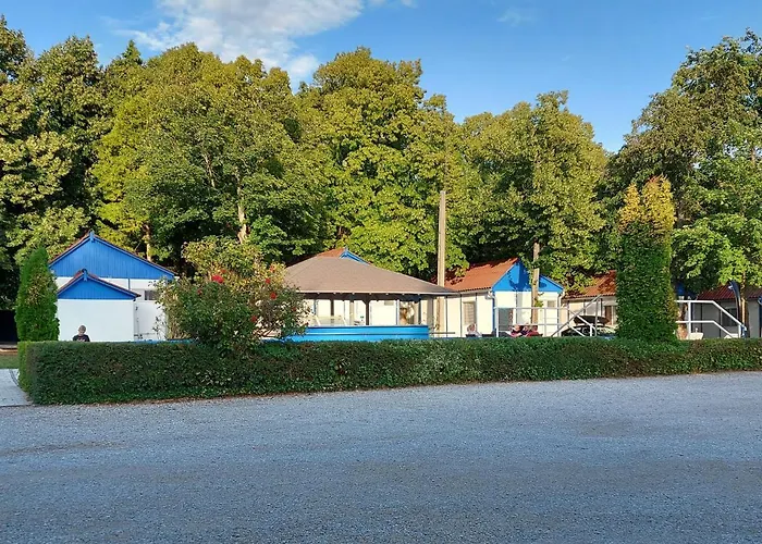 Tulipan Bungalow Camping פארק נופש 3*