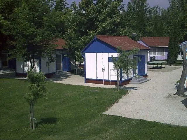 Tulipan Bungalow Camping גיינסדיאס