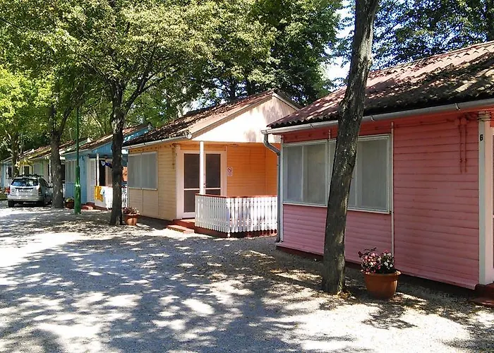 פארק נופש Tulipan Bungalow Camping